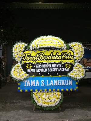 Papan Bunga Duka di Baureno